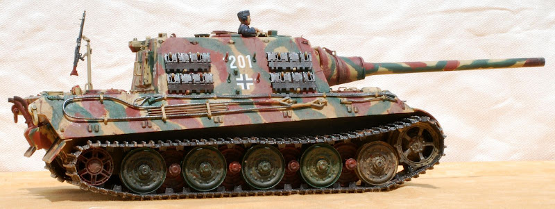 ドイツ重戦車タイガー1中期生産型 オットーカリウス搭乗車 1/35
